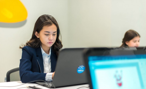 Елбасы Академиясы  2 мыңға жуық оқушыны тегін оқытады