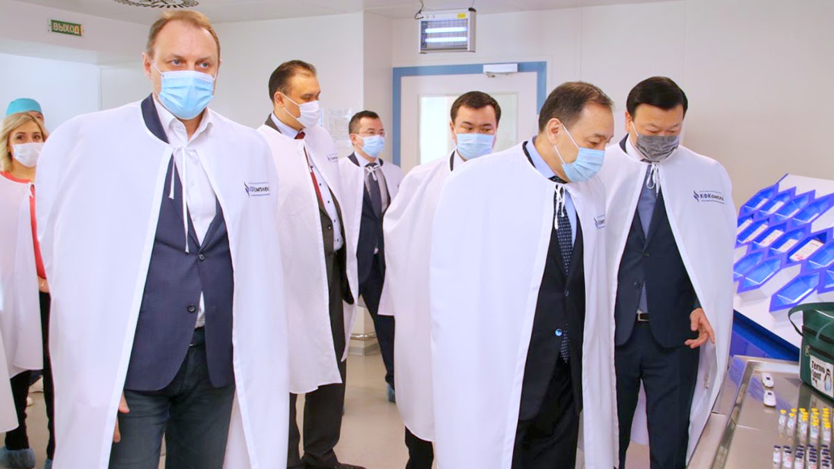 Қарағанды фармацевтика кешені «Спутник V» вакцинасының өнеркәсіптік партиясын шығарды