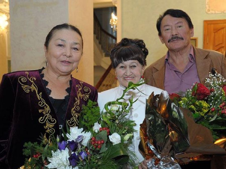 алғашқы жамбас шаш порно