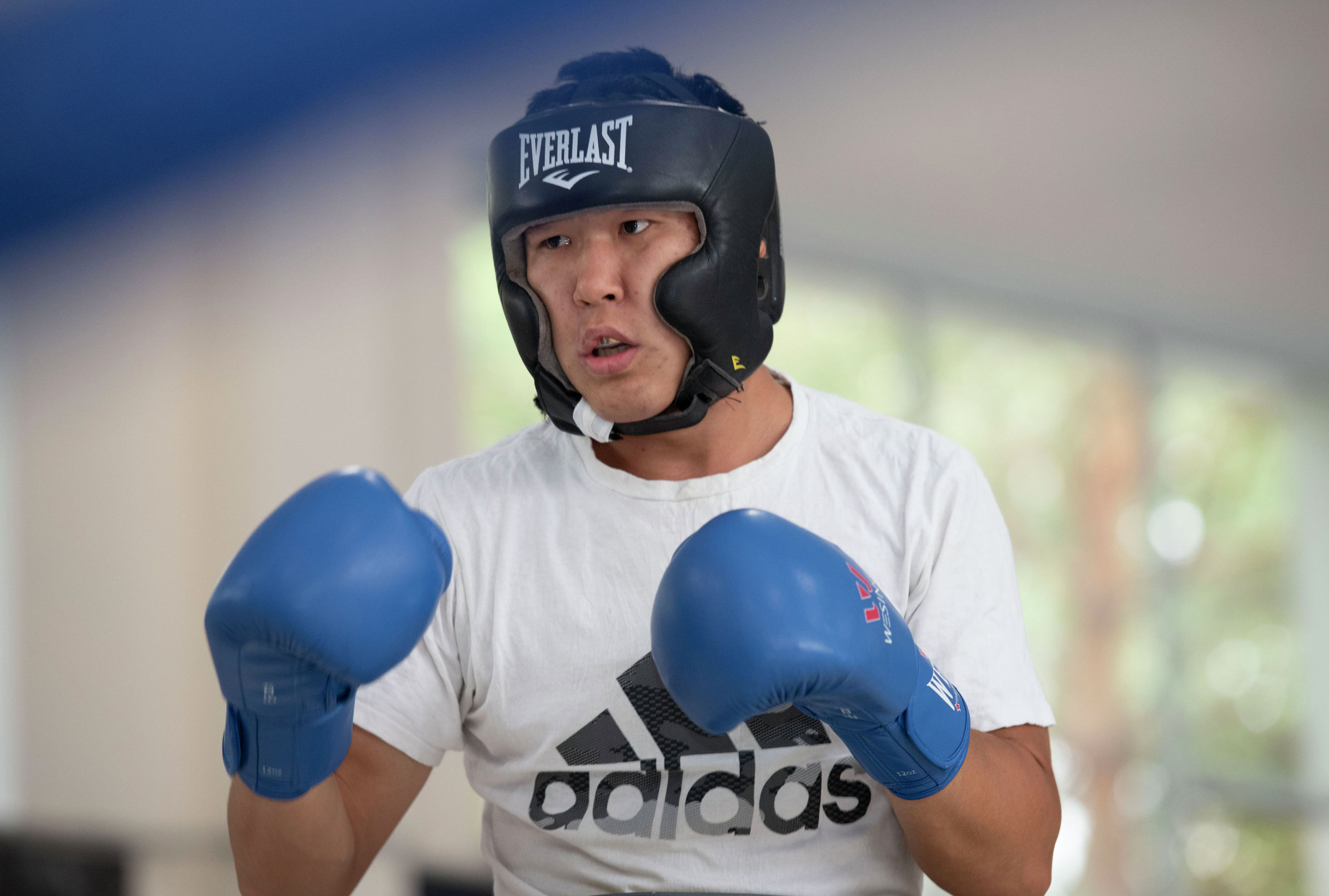 Қос жерлесіміз көш бастап тұр