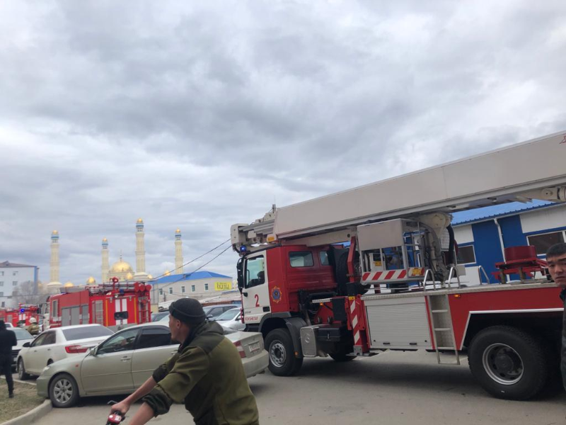 Көкшетауда 9 қабатты тұрғын үйде өрт шығып,  25 адам эвакуацияланды