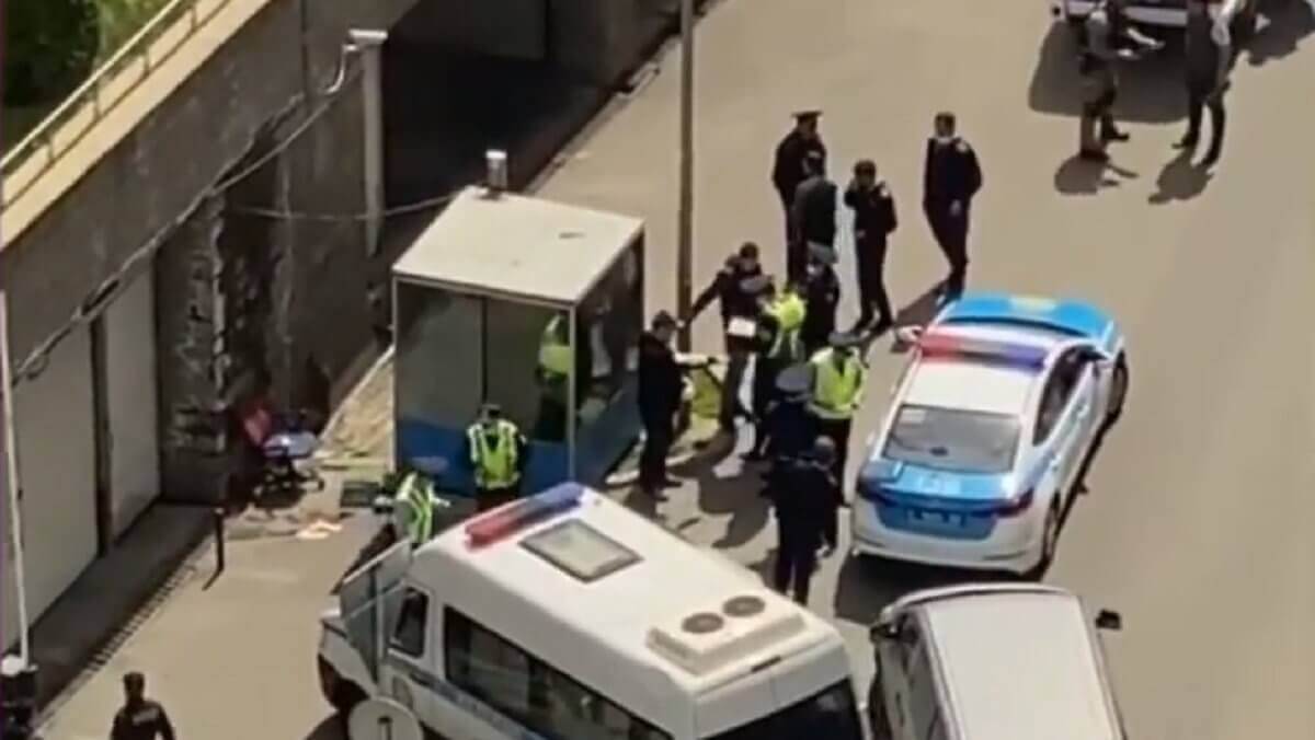 Алматыда алты сағат атысқан кім?