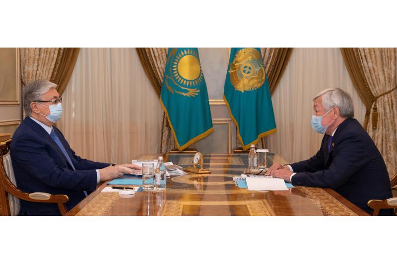 Президент Жамбыл облысының әкімі Бердібек Сапарбаевты қабылдады