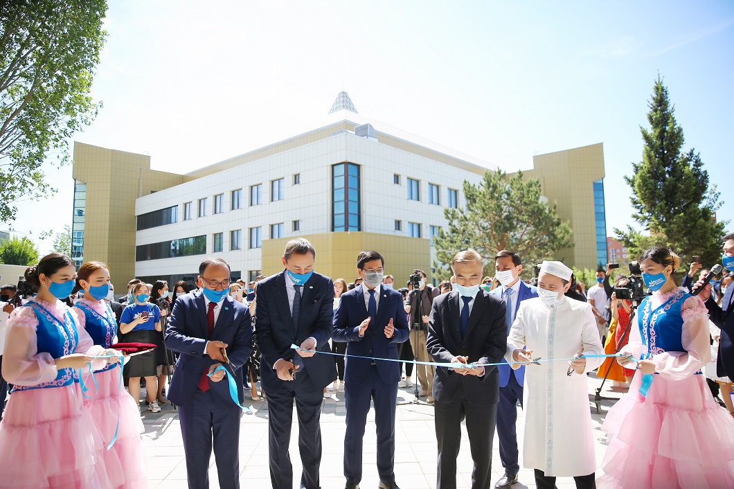 Жаңа белес: Еуразия ұлттық университетіне – 25 жыл