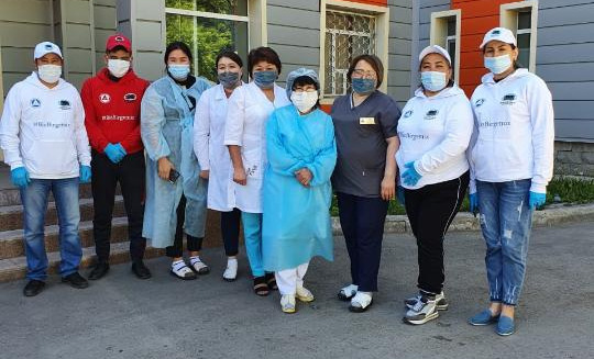Волонтерлер онкология науқастарына 200 литр қымыз таратты