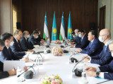 А. Мамин Өзбекстан Премьер-Министрімен бірлескен жобаларды іске асыру барысын талқылады