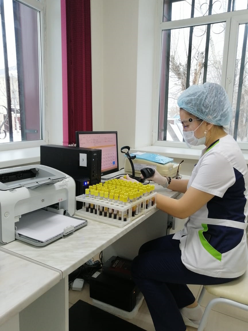 Бақылаусыз кеткен баланы көше тәрбиелейді