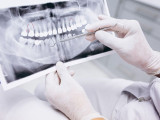 Тегін стоматологиялық көмек кімдерге көрсетіледі?