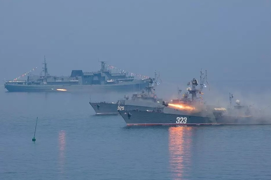 Ресей әскери-теңіз күштері Тынық мұхитында ауқымды жаттығу өткізіп жатыр