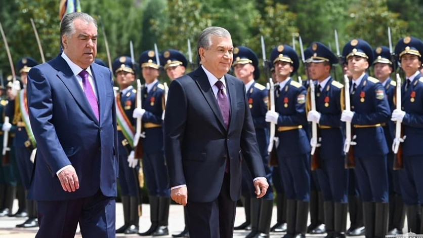 Душанбе Өзбекстан Президентін ресми түрде қарсы алды