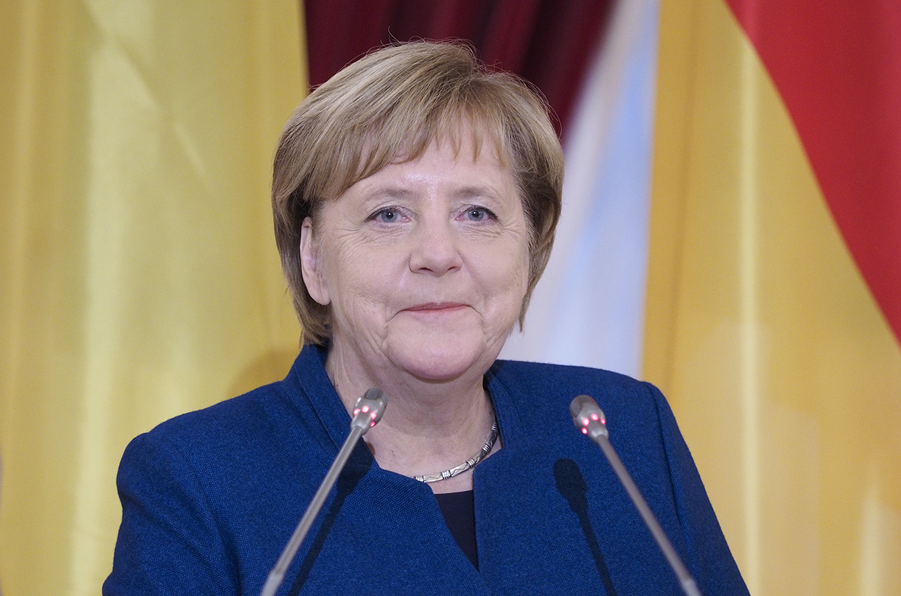 Ангела Меркель коронавирусқа қарсы екі түрлі вакцина салдырды