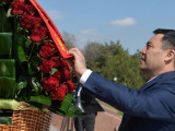 Қырғыз президенті Түркіменстанға барды