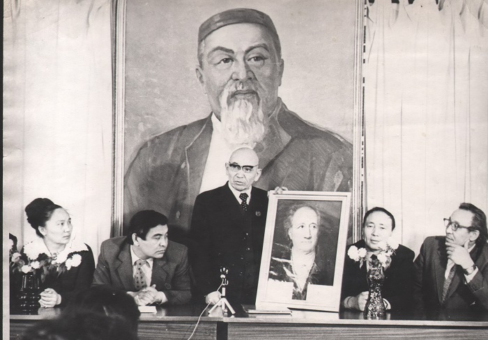 Аққұба оны аузына алды Yfhenj порно