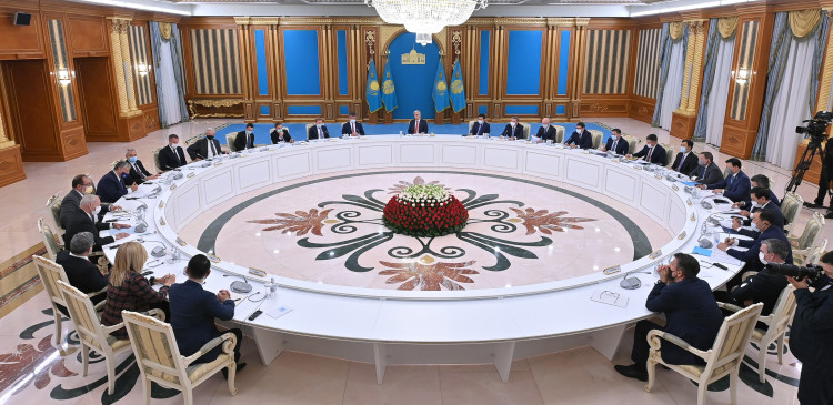 Қасым-Жомарт Тоқаев Швейцарияның іскерлік топтар өкілдерімен кездесу өткізді