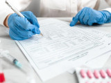 Ақмола облысында медицина қызметкері вакцинация құжатын сатқан