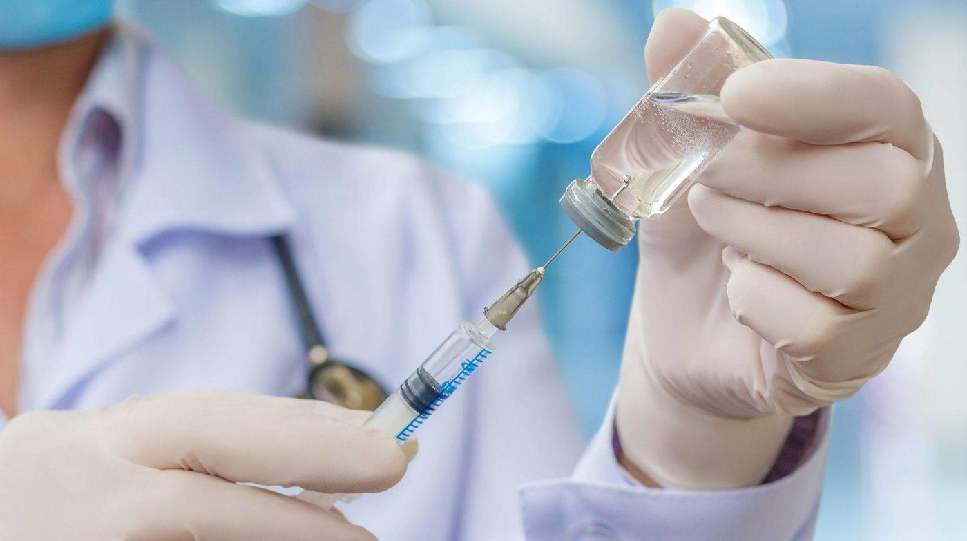 Атырауда вакцина салдырғандар саны 130 мыңнан асты