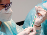 Вакцина туралы жалған ақпарат таратқан дәрігер жазаланды