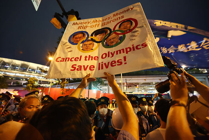Токиода Олимпиада ойындарының өтуіне қарсы топ арена маңына жиналды