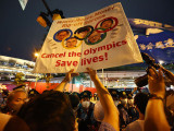 Токиода Олимпиада ойындарының өтуіне қарсы топ арена маңына жиналды