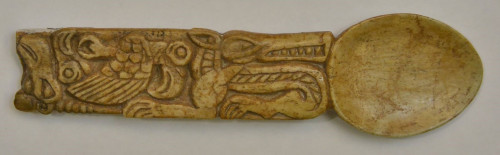 Қасқыр бейнелі қасық