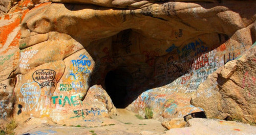 Үңгірдегі үлгілі іс