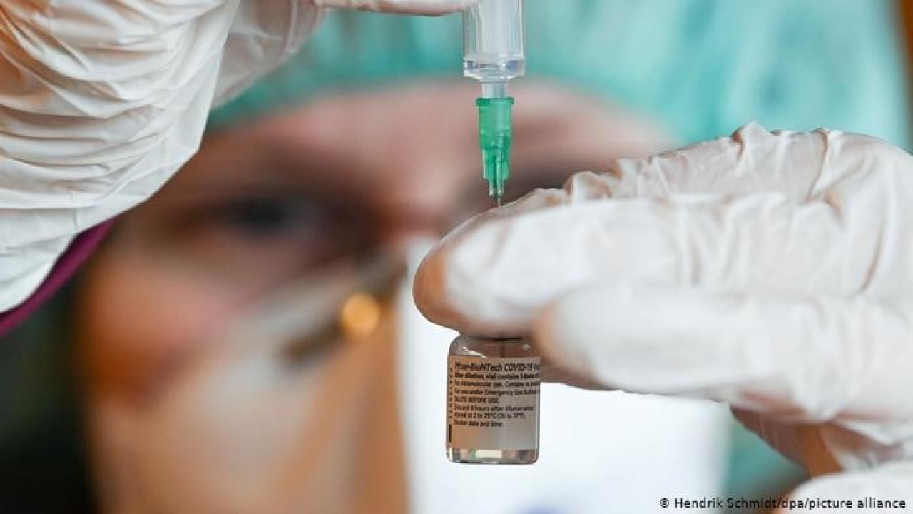 Германия жасөспірімдерге вакцина салуды қарастыруда