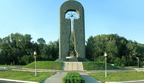 Қиналғандарға қолұшын беру – парызымыз