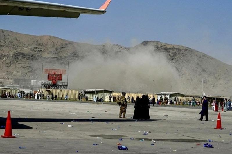 Кабул әуежайы маңындағы жарылыстан қаза тапқандар саны 100-ден асты