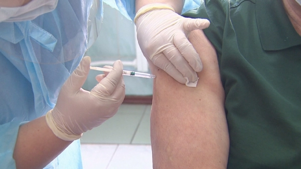 Атырау облысында 200 мыңнан астам адам вакцина салдырды