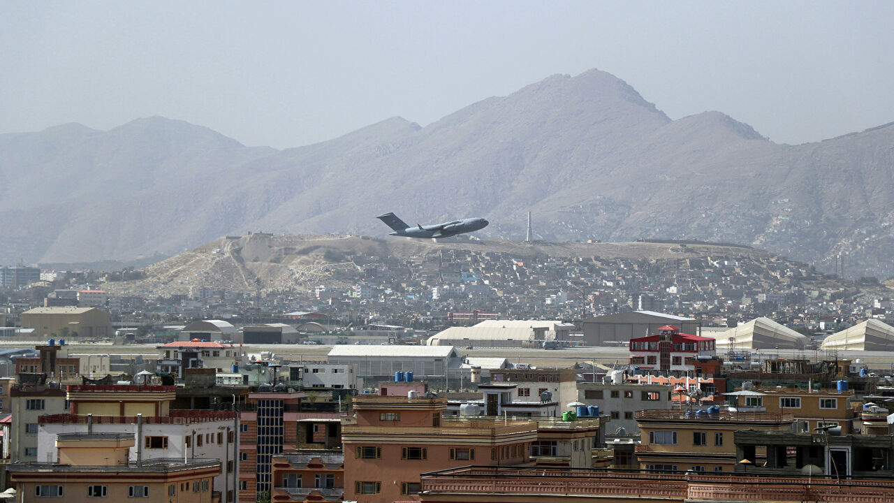 Кабулға алғашқы коммерциялық рейс қонды