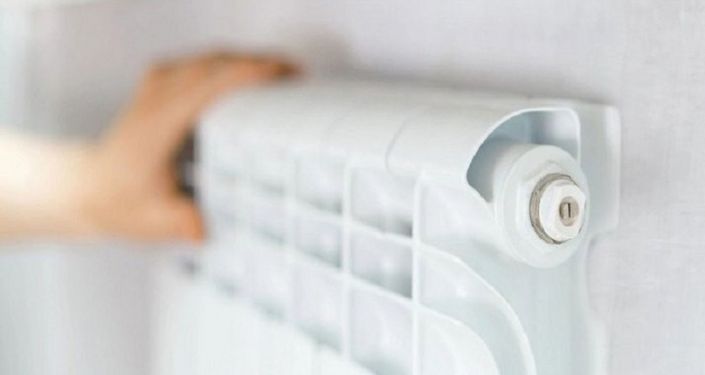 Қыс келмей-ақ қалтырап отыр