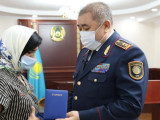 Алматыда қаза тапқан полицейлердің отбасыларына мемлекеттік наградалар тапсырылды