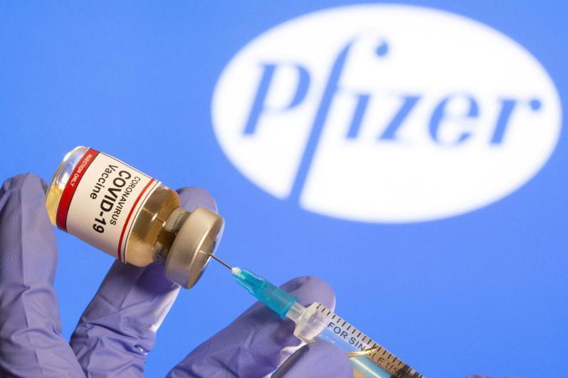 Жыл соңына дейін ШҚО-ға Pfizer вакцинасы жеткізіледі