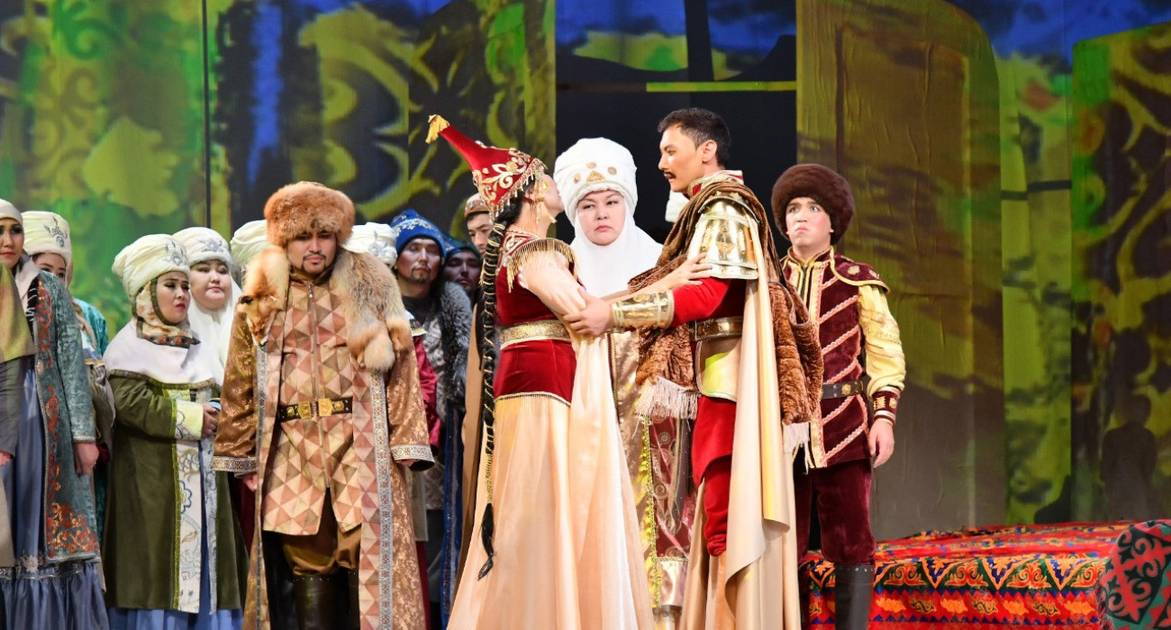 Кариб теңізінің қарақшыларынан шыққан жалаңаш су перісі Вагинаның эротикалық фотосуреттері