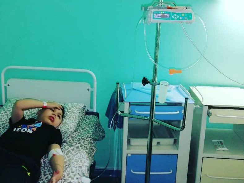 Сирек кездесетін дертке душар болған балалар тегін емделеді