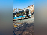 Алматыда автобус пен троллейбус соқтығысты: 7 адам зардап шекті