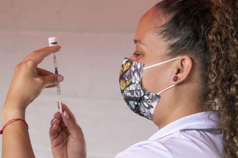 Коста-Рика алғашқы болып балаларға коронавирус вакцинасын егуді міндетті етті