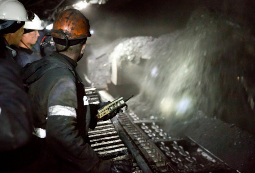 Алты кенші көз жұмды