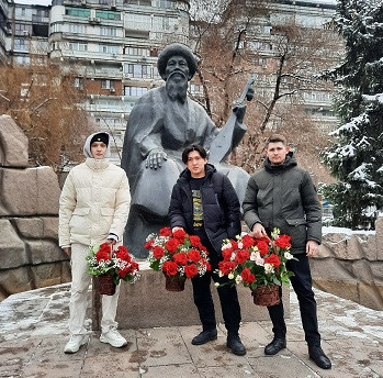 Жамбылды дәріптеген жастар