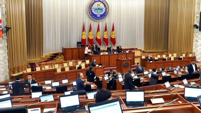 Қырғызстанның жаңа парламентіне 6 партия келді
