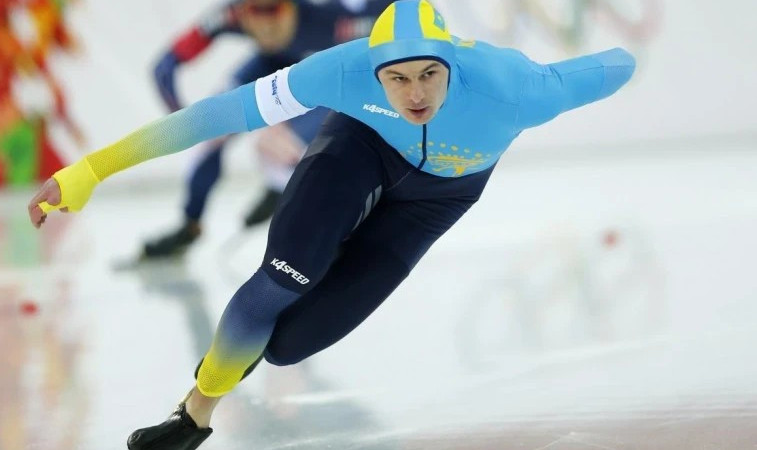 Төрт құрлық чемпионаты: Дмитрий Морозов конькимен жүгіруден топ жарды