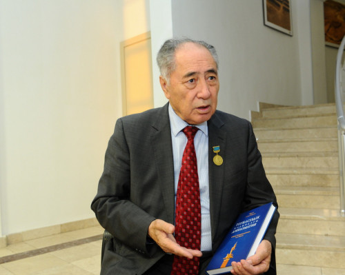 Өзбекстандағы тұңғыш елші