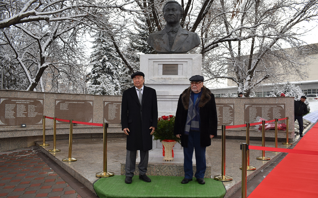 Жұлдыздар аллеясы жаңа есімдермен толықты