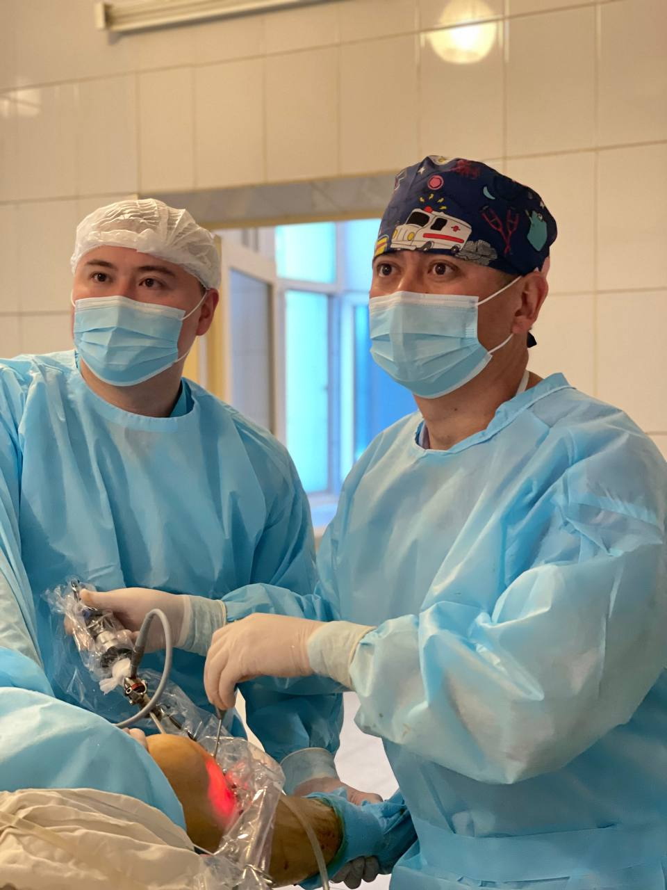 Аз инвазивті артроскопиялық ота 55 жастағы пациентке қозғалыс еркіндігін сыйлады