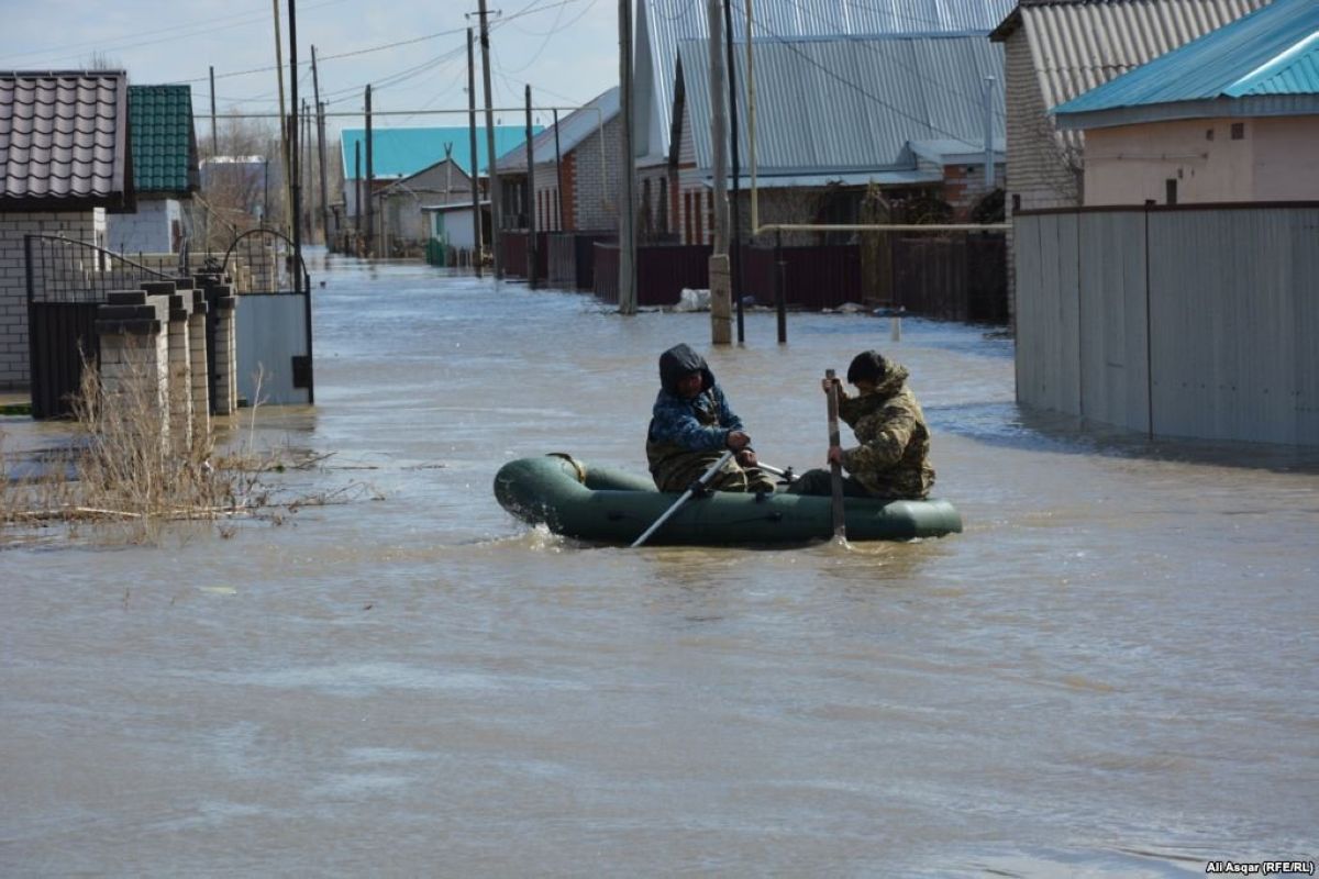 Почему затопило казахстан