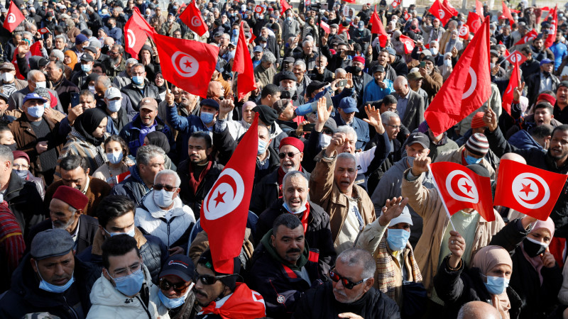 Тунисте жаппай наразылықтар басталды