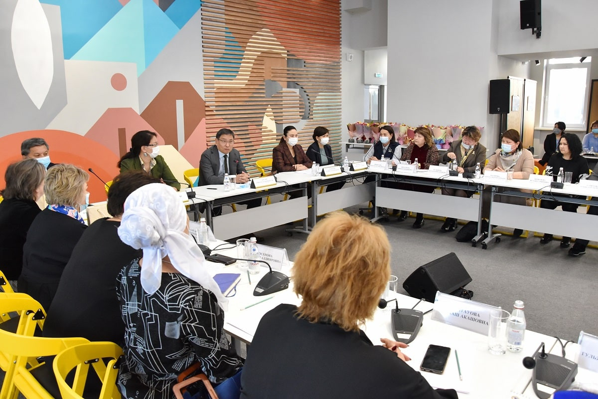 Аналар қауымының айтары көп