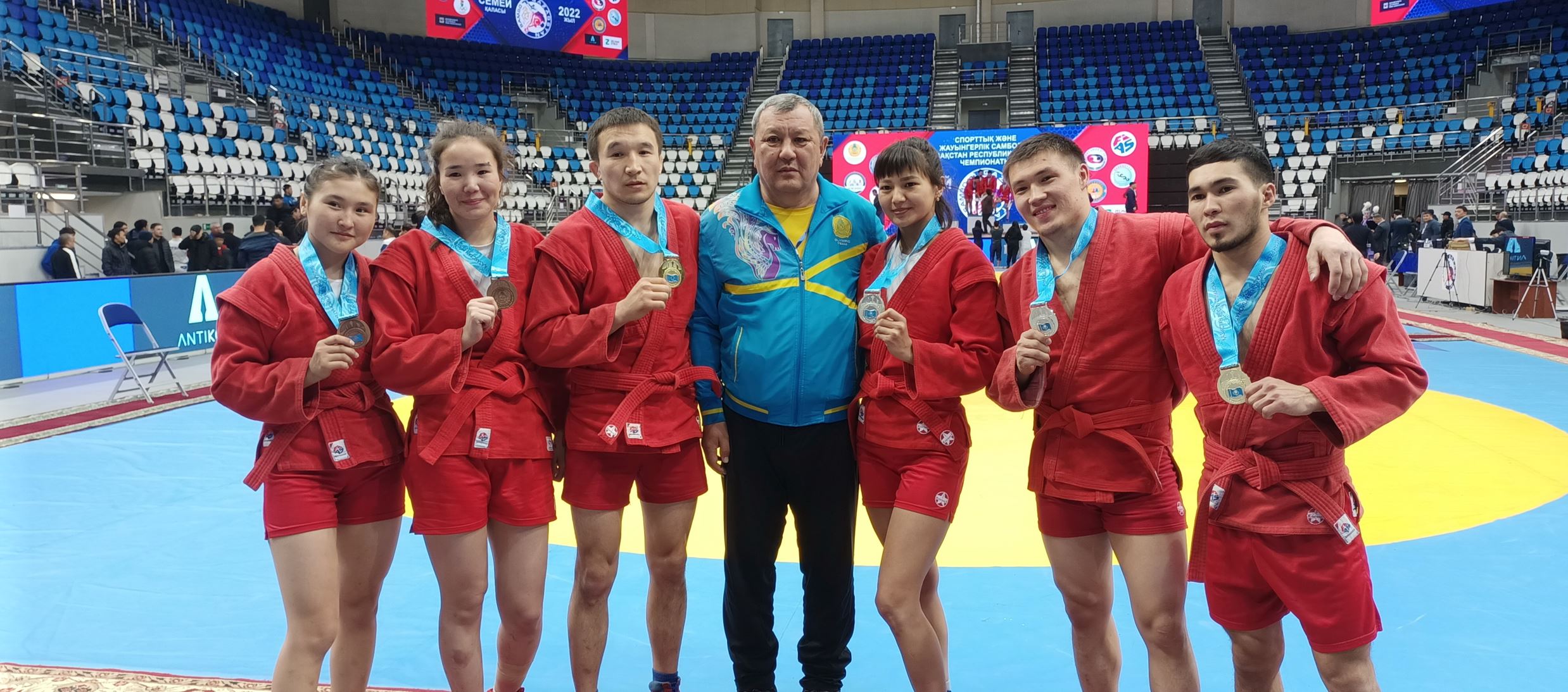 Саңлақтарды сан соқтырған жастардың жанкештілігі сүйсінтті