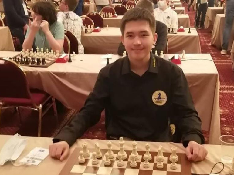 18 жастағы қазақстандық жылдам шахматтан әлем чемпионы атанды