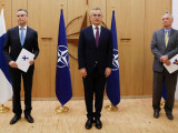 Финляндия мен Швеция НАТО-ға мүшелікке ресми өтініш берді